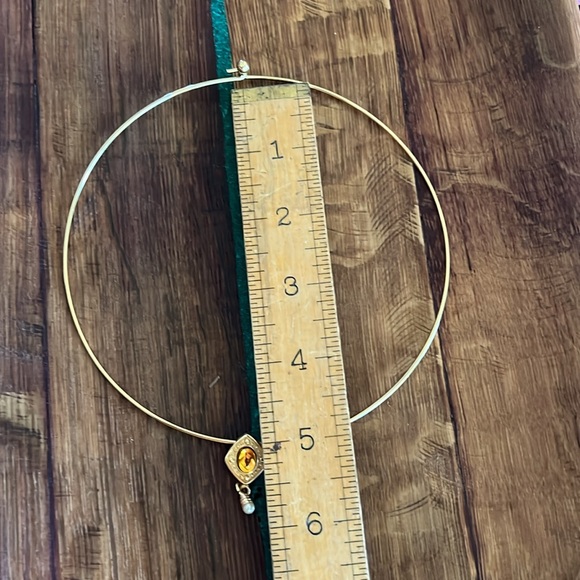 Hobe’ chocker with Amber & pearl tone pendant! - Picture 3 of 3